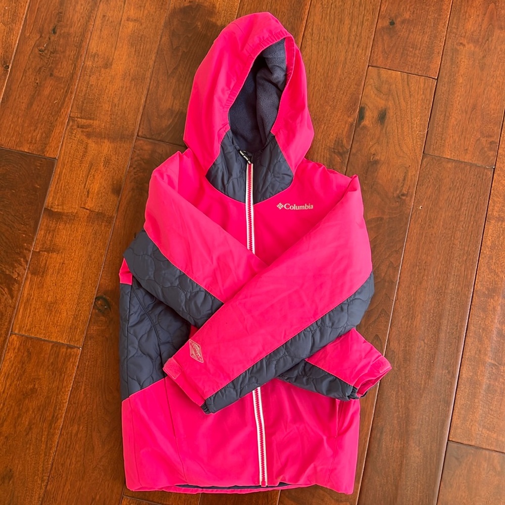 Columbia Kids ski/rain jacket. Gently used. Size 8/10